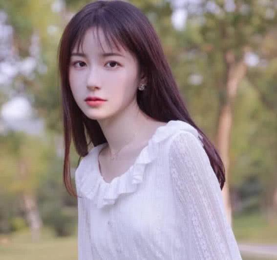 娱乐吃瓜网名大全女生,女生专属的趣味标签盛宴