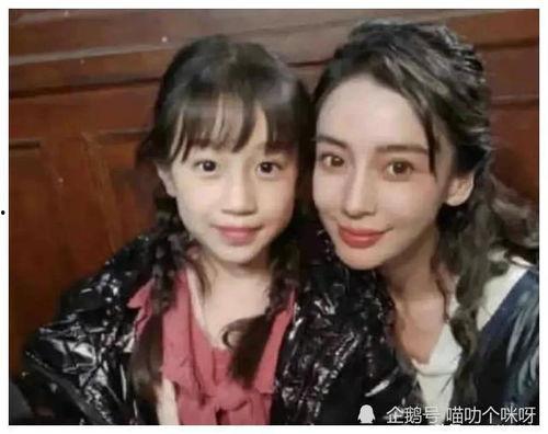 娱乐明星吃瓜双人视频,幕后花絮视频曝光，精彩瞬间引网友热议