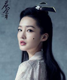 娱乐圈吃瓜李沁是谁啊,从庆余年到如懿传，她如何成为吃瓜群众的焦点？