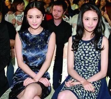 两个人讲吃瓜娱乐圈