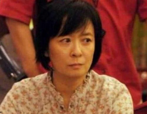 靠吃瓜后捧红了半个娱乐圈,一瓜捧红半娱乐圈，揭秘娱乐圈背后的秘密